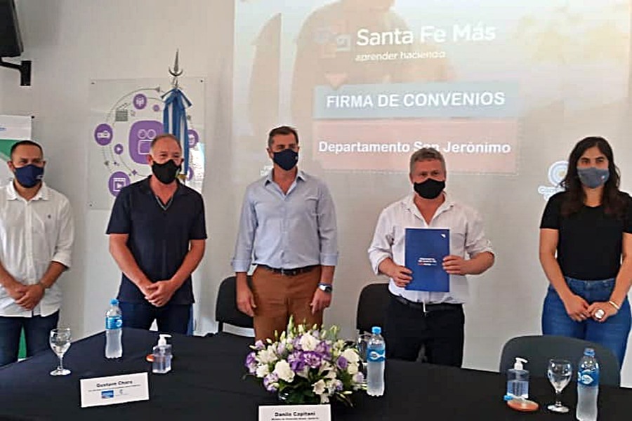 Capitani firmó convenios de capacitación y programa Santa Fe Más en el Departamento San Jerónimo