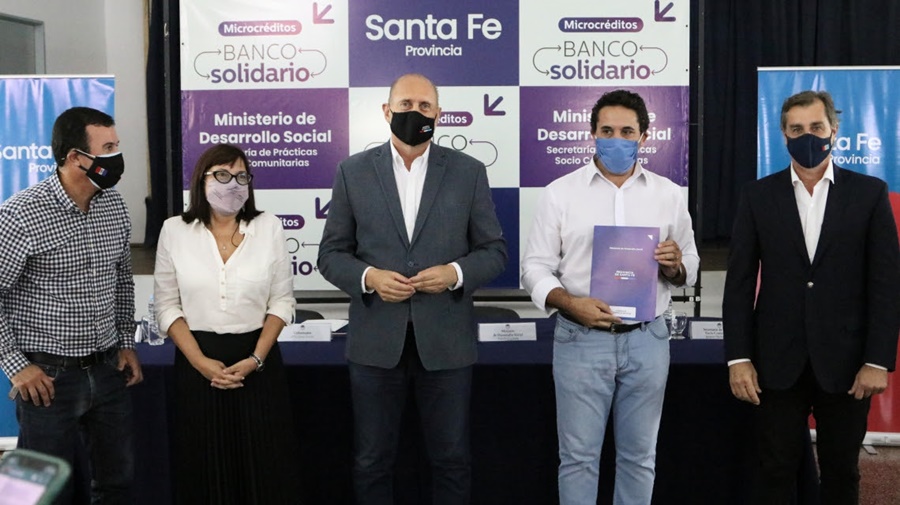 El gobernador Perotti presentó el programa Banco Solidario destinado a emprendedores santafesinos