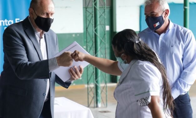 El gobierno provincial entregó 44 millones de pesos para mejoras edilicias en 83 escuelas