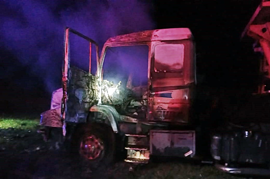 Policiales: ardió un camión en ruta 80