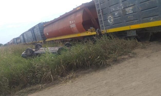 Policiales de Gálvez y la región: colisionaron auto y tren en San Fabián