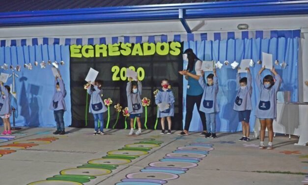 También el Jardín N° 225 despidió a los peques de dos salitas de la institución