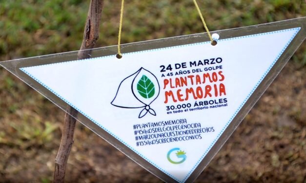 A 45 años del golpe, «plantaron memoria» en la futura Plaza de la Mujer