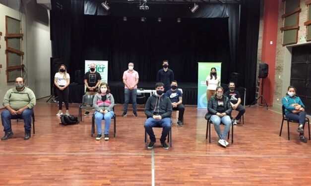 Entregaron Microcréditos del Programa «Banco Solidario» a seis emprendedores galvenses