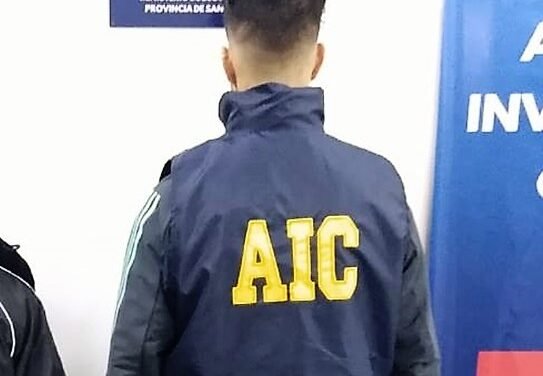 Allanaron dos viviendas y secuestraron herramientas
