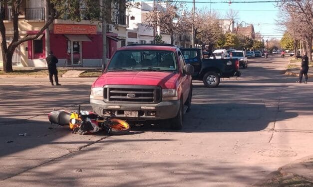 Policiales: Un lesionado tras chocar una camioneta y una moto