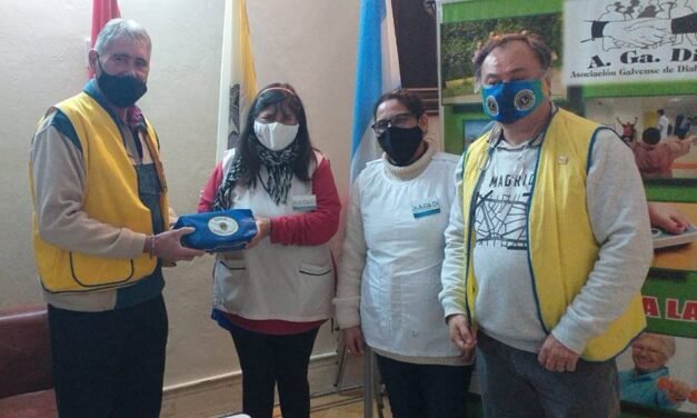 El Club de Leones Gálvez, realizó donaciones a los comedores y a AGADI