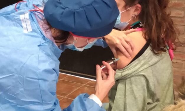 En Gálvez comenzaron a vacunar a la población joven