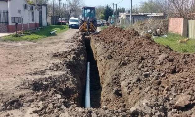 AGUAS SANTAFESINAS: CONTINUAN LAS OBRAS DE EXTENSIÓN LAS REDES CLOACALES POR CONVENIO CON EL MUNICIPIO