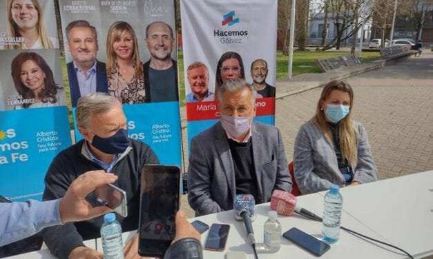 En recorrida por la provincia, el precandidato al Senado Marcelo Lewandowski visitó Gálvez