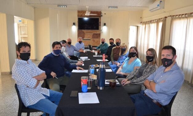 El Colegio de Agrimensores se reunió en Gálvez tras dos años y analizó nueva normativa