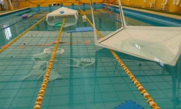 Destrozos en el sector de piletas del Club Ceci