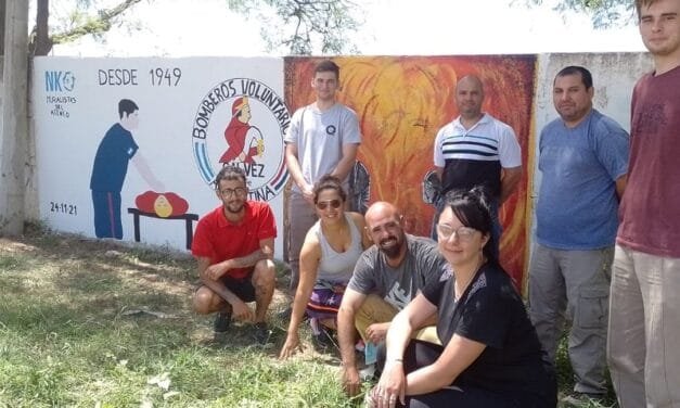 Homenajean con un mural a Bomberos en su 72° aniversario