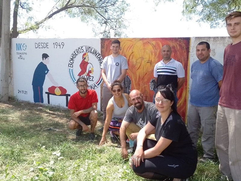 Homenajean con un mural a Bomberos en su 72° aniversario