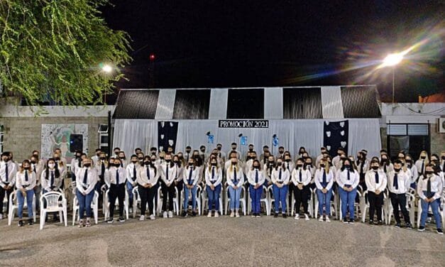 La Escuela Superior de Comercio N° 44 realizó el acto de colación de la promo 2021