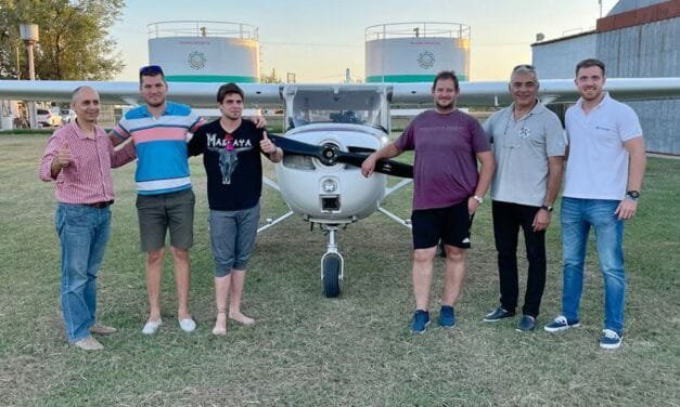 El Aeroclub Gálvez cuenta con cuatro nuevos pilotos privados