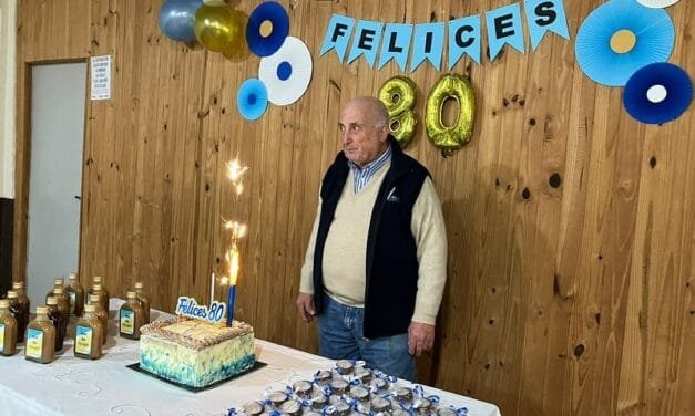 Sociales: Osvaldo Tomatis celebró sus 80 años
