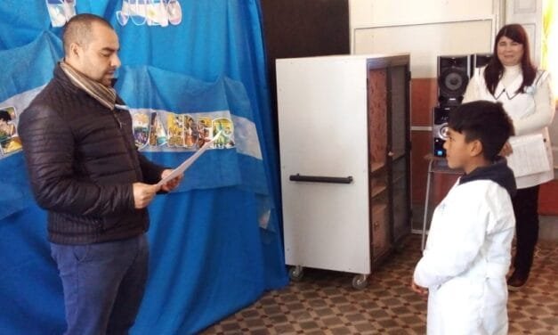 Juramento a la Bandera en la Escuela de Campo Piaggio