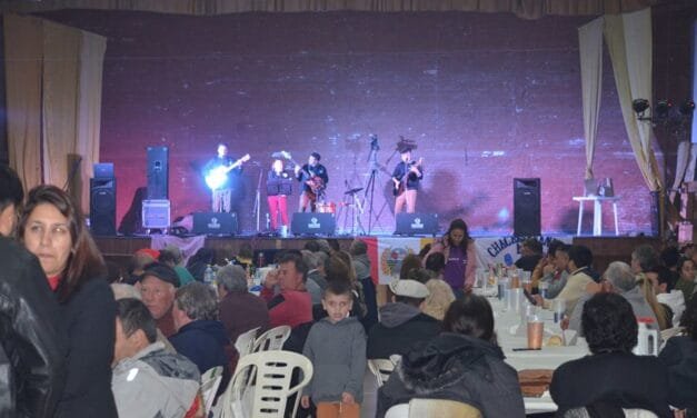 Con importante marco de público, se desarrolló el primer Festival de Música Regional