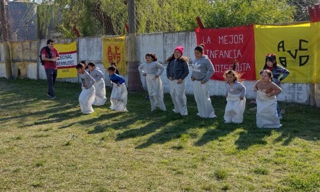 Vecinal Capitán Bermúdez celebró en familia el Día del Niño