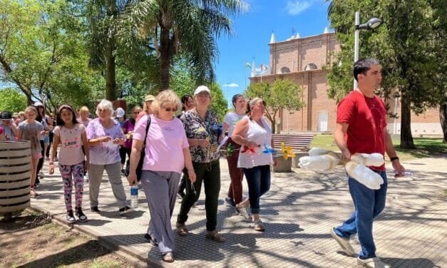 Rezaron el Santo Rosario por las calles de la ciudad