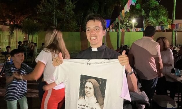 La comunidad católica despidió al Padre Federico Correa