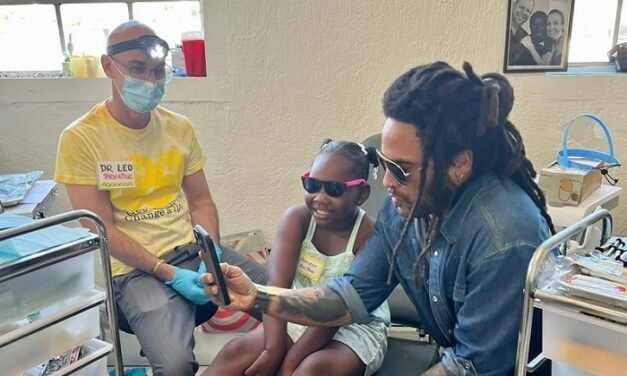 Odontólogo galvense radicado en EEUU participó nuevamente de una misión con la Fundación de Lenny Kravitz