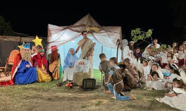 Con el Pesebre Viviente, la comunidad espera la Navidad