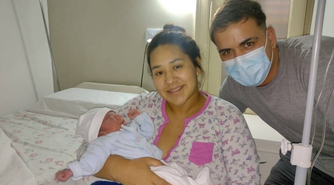 Bautista Vento es el primer bebé en nacer este año en el Hospital SAMCo Gálvez