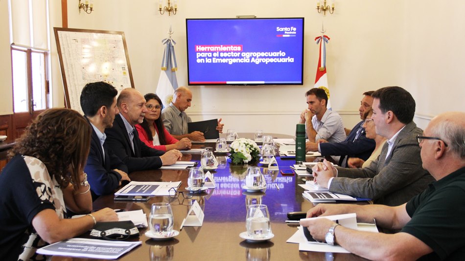 Emergencia agropecuaria: Perotti se reunió con representantes de entidades agropecuarias de la provincia