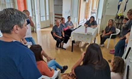 Los profesionales de Siprus se reunieron en asamblea en el Hospital