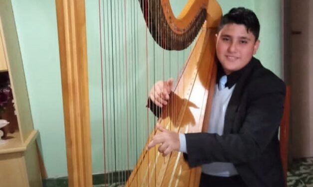 Un galvense fue becado para continuar sus estudios de Arpa