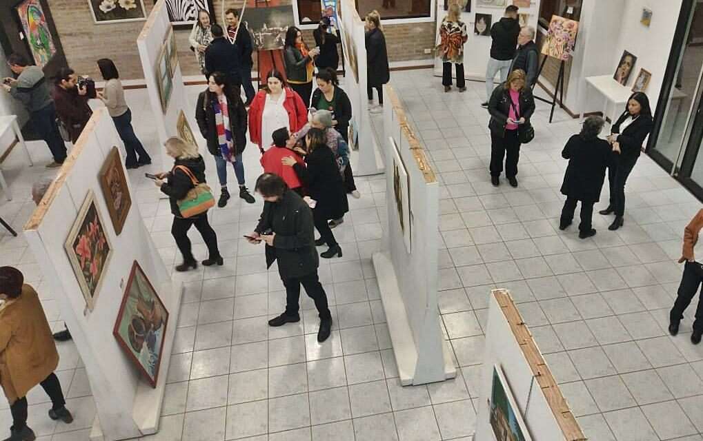 La muestra provincial de arte FORMA Y COLOR, quedó inaugurada en Gálvez