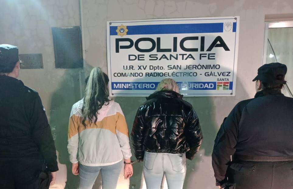 Policiales: dos mujeres de Rosario aprehendidas por robar prendas de vestir