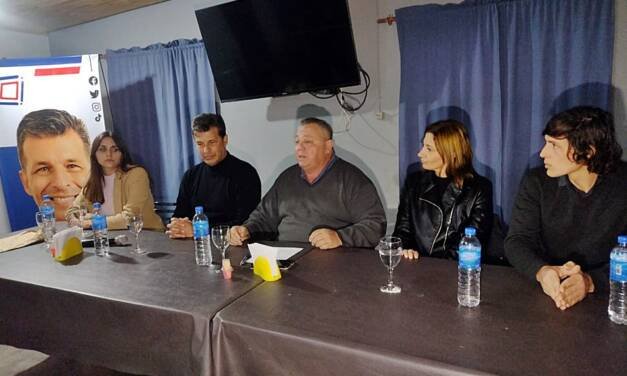 Con el acompañamiento de Diana, Bonansea presentó su lista a la Comuna en López