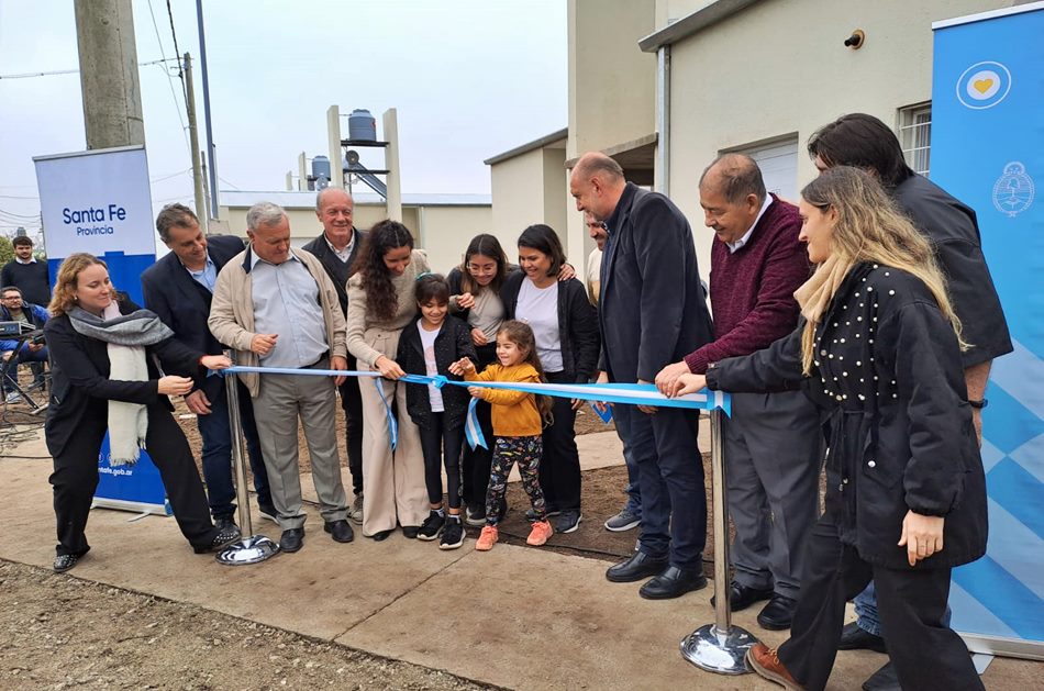 En la ciudad, Perotti inauguró obras de infraestructura y entregó 26 nuevas viviendas