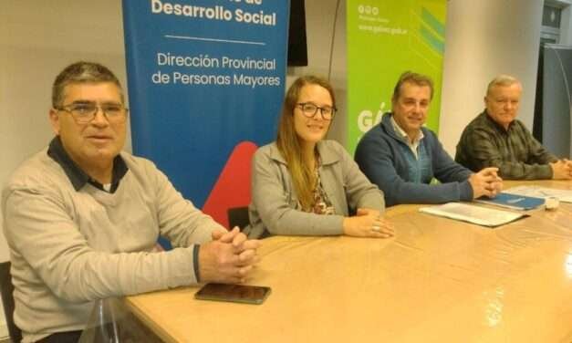 Firmaron convenios para la implementación de programas destinados a Adultos Mayores