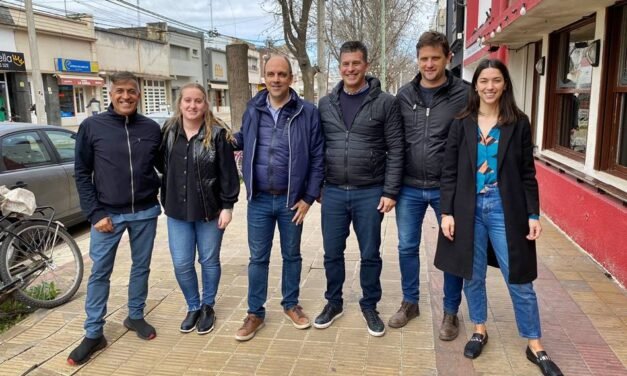 José Corral visitó Gálvez: «Tenemos que lograr un cambio en la provincia y en la ciudad»