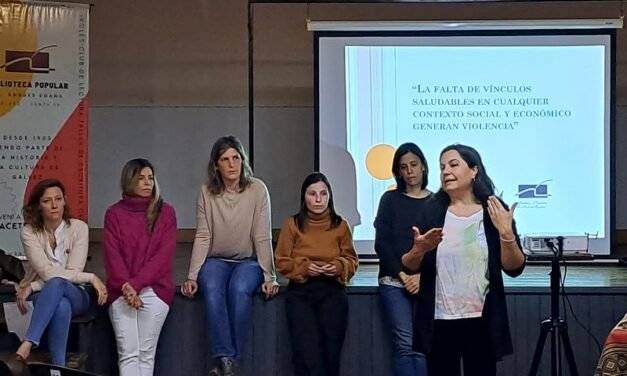 En la Biblioteca se realizó una Charla-Debate sobre la Violencia en las Escuelas