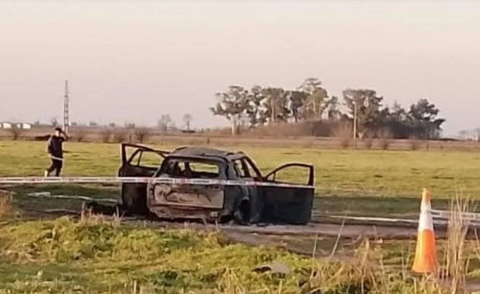 Hallan vehículo quemado y dos cuerpos calcinados en la zona rural de la ciudad