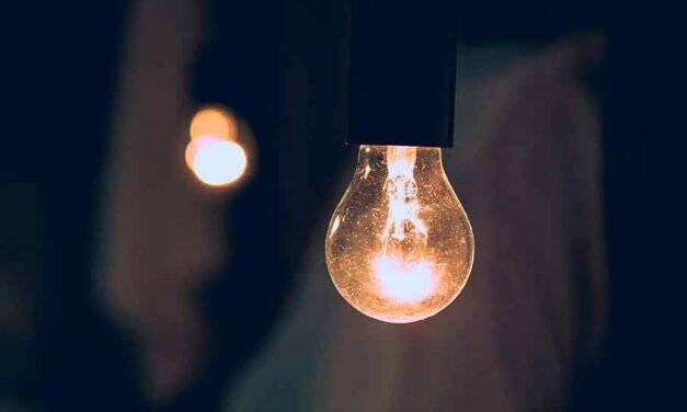 La luz vendrá con un aumento promedio del 4,5% a partir de la próxima factura