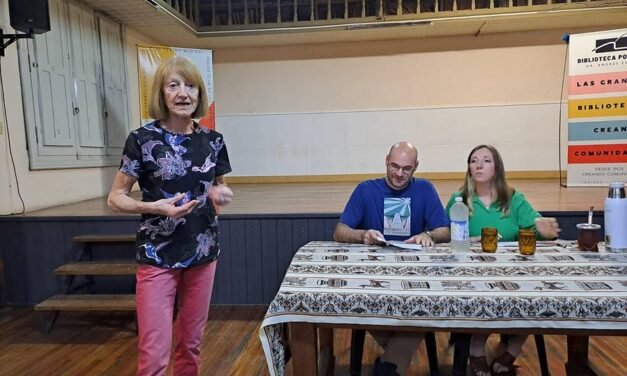 Autores santafesinos presentaron sus libros en la Biblioteca