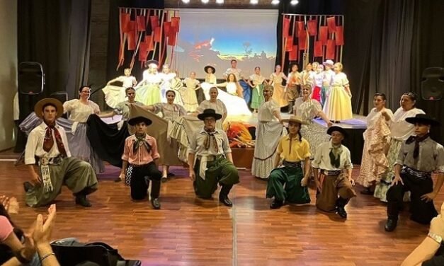 El Liceo presentó la Muestra Anual de Folklore