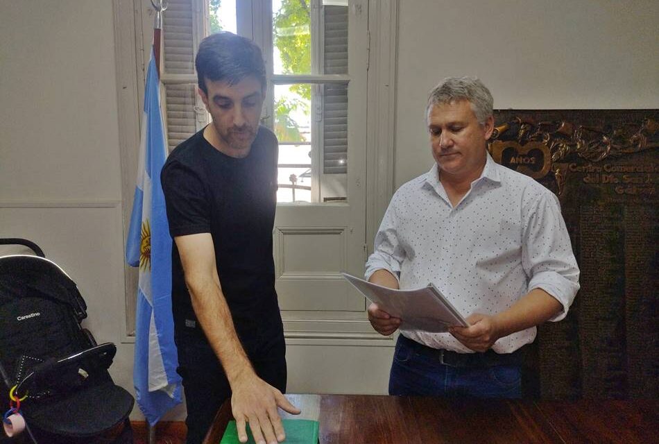 Santiago Pestarini juró como nuevo concejal de la ciudad