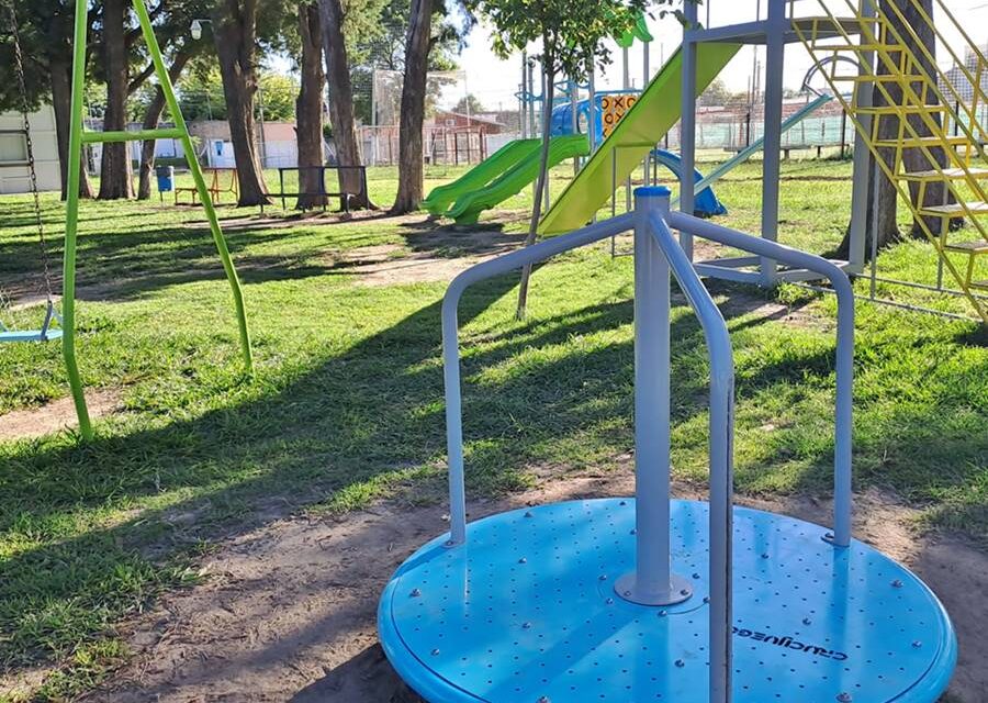 Vecinal Progreso apuesta a la diversión sana de nuestros niños: renovó su parque de juegos