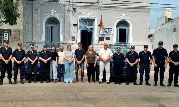 Reunión en la Comisaría 2da. con presencia de la vicegobernadora, autoridades municipales y de la provincia
