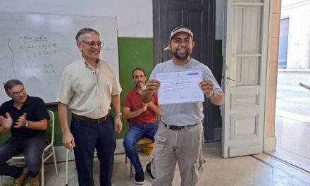 UTN en Gálvez: entregaron certificados por Fibra Óptica y presentaron la Tecnicatura en Mecatrónica
