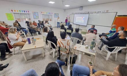 La Federación de Cooperadoras Escolares del Departamento brindó capacitación en Gálvez