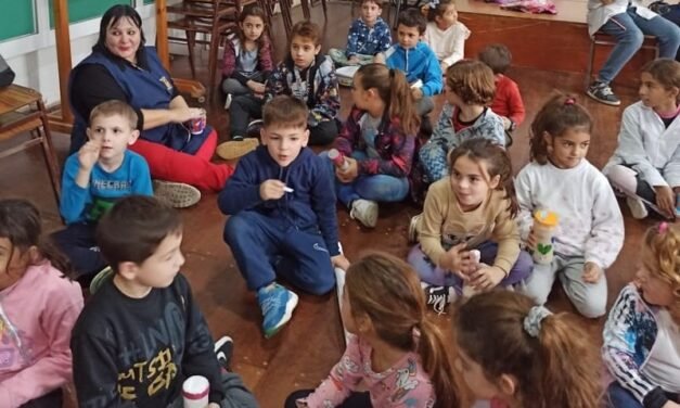 Alumnos de la Escuela N° 6035 participaron de una jornada musical en el Liceo