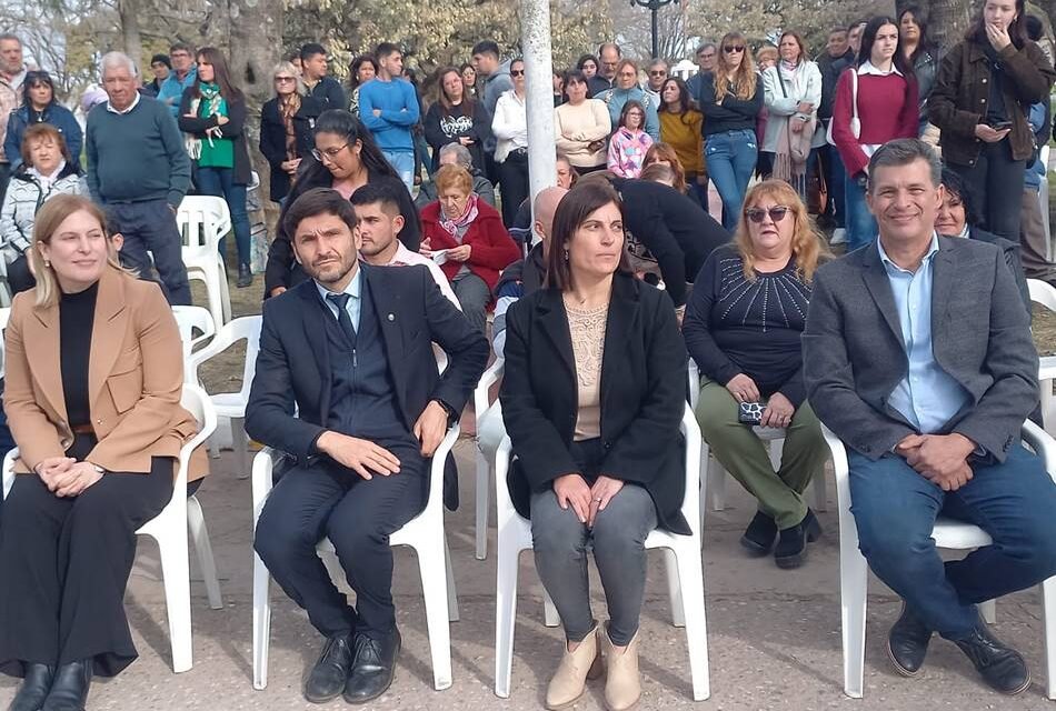 Diana en Irigoyen: «Es algo histórico que un gobernador, una vice, ministros, el senador, todos estemos homenajeando a la localidad»